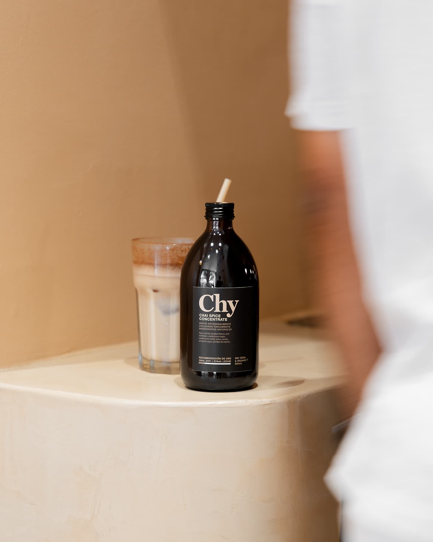 Una ampolla de concentrats d'espècies Masala Chy en una cafeteria